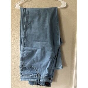 Diamond Supply Jeans Men's Size 42x34 Light Blue Wash